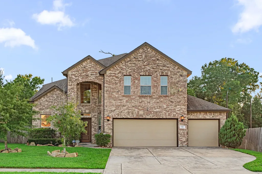 931 S Chamfer Way Crosby TX 77532