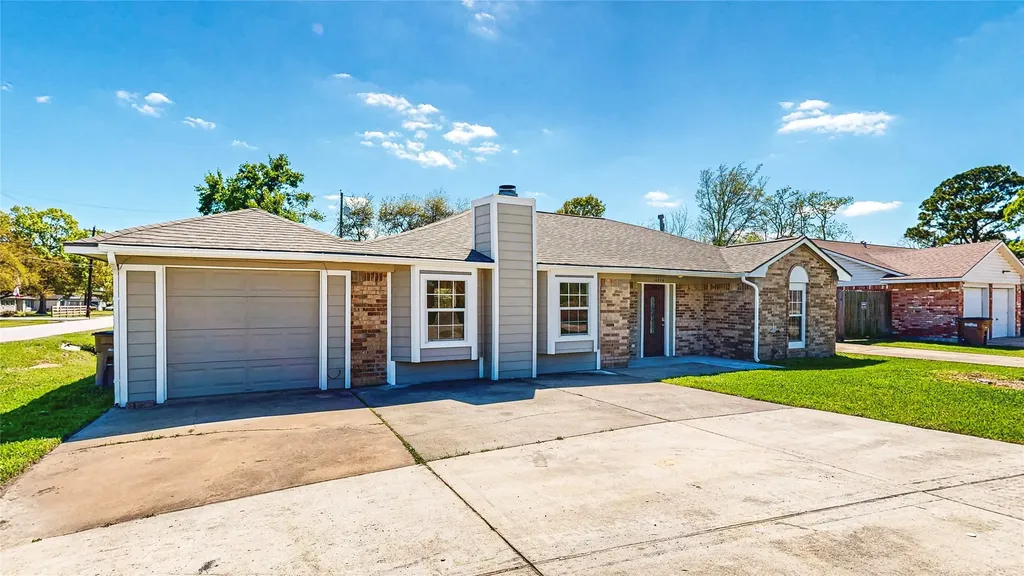 4914 29th Street Dickinson TX 77539