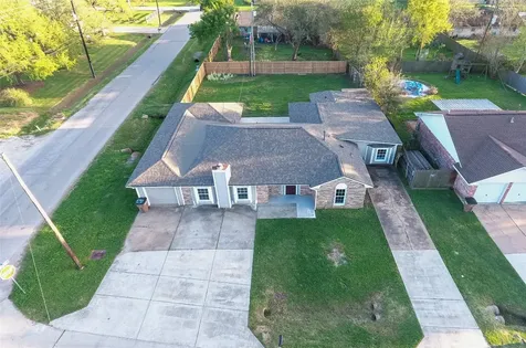 4914 29th Street Dickinson TX 77539