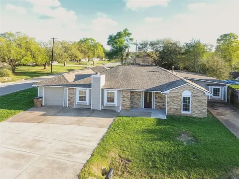 4914 29th Street Dickinson TX 77539