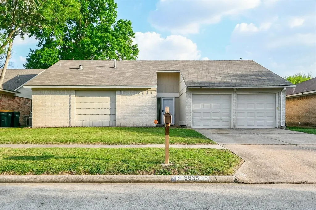 5635 Greenhill Forest Drive Houston TX 77088