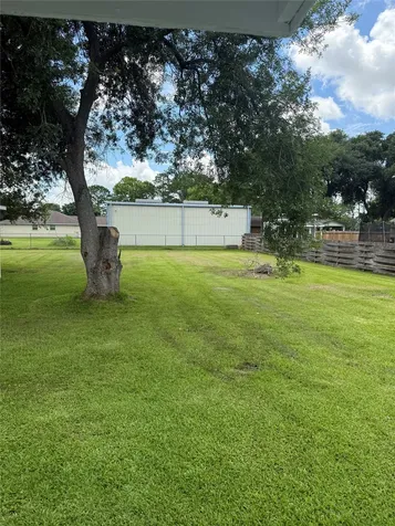 8926 Courtney Drive Highlands TX 77562