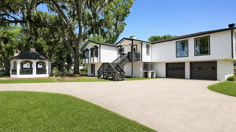 29927 County Road 25 Damon TX 77430