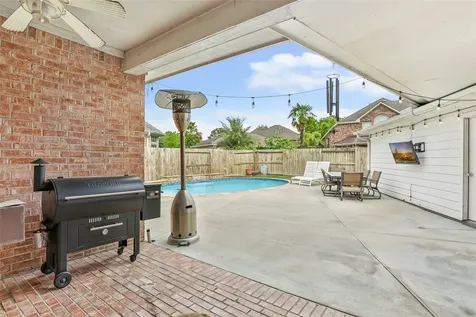 14326 Hartshill Drive Houston TX 77044