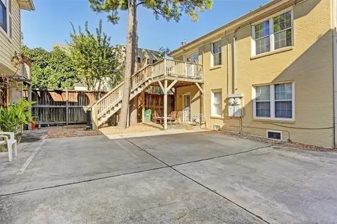 2424 Brun Street Houston TX 77019