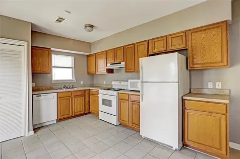 2424 Brun Street Houston TX 77019