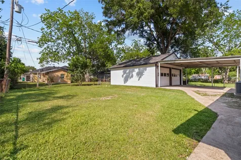 1006 S Shepherd Drive Baytown TX 77520