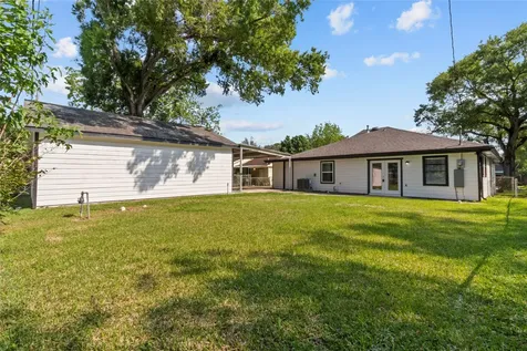 1006 S Shepherd Drive Baytown TX 77520