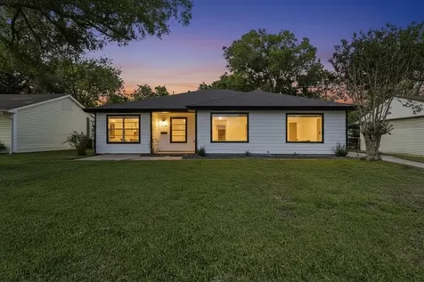 1006 S Shepherd Drive Baytown TX 77520