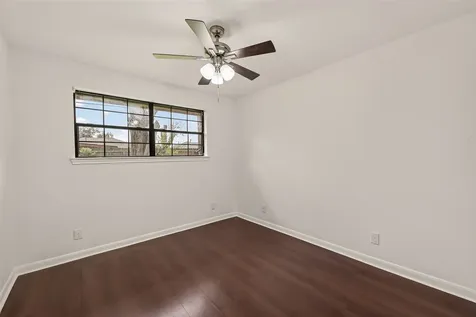 5707 Trafalgar Drive Houston TX 77085