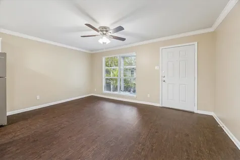 300 Pecore Street 19 Houston TX 77009