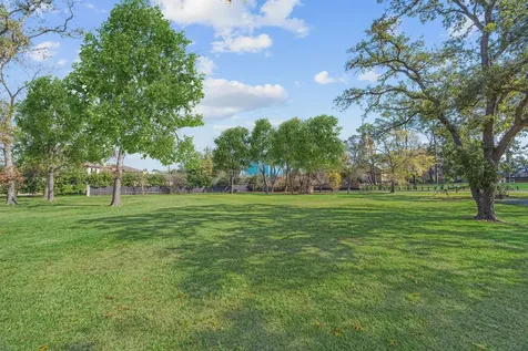 695 Rocky River Road Houston TX 77056