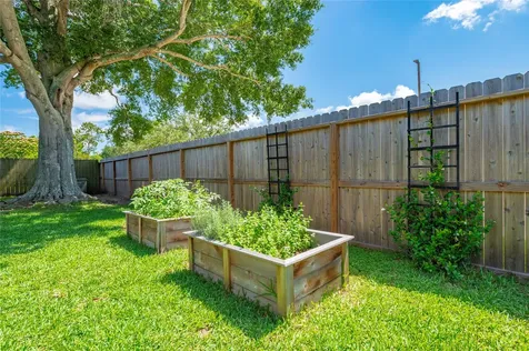 306 Morningside Drive League City TX 77573