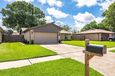 306 Morningside Drive League City TX 77573