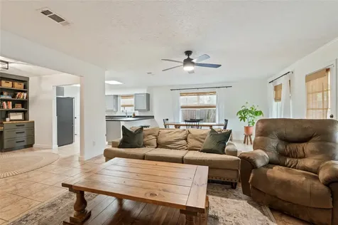 306 Morningside Drive League City TX 77573