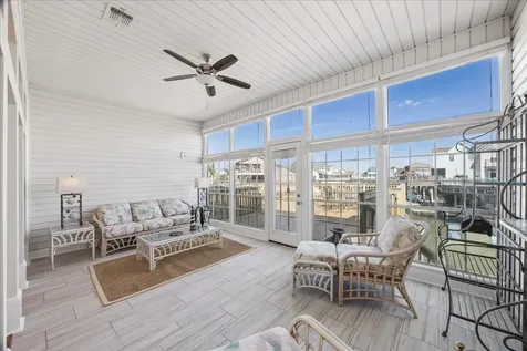 918 Long Reach Drive Tiki Island TX 77554