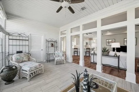 918 Long Reach Drive Tiki Island TX 77554