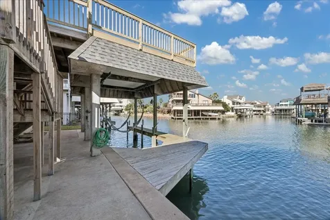 918 Long Reach Drive Tiki Island TX 77554
