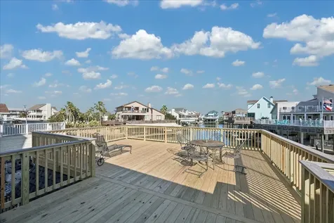 918 Long Reach Drive Tiki Island TX 77554
