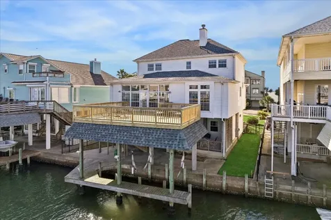 918 Long Reach Drive Tiki Island TX 77554