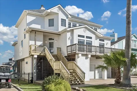 918 Long Reach Drive Tiki Island TX 77554