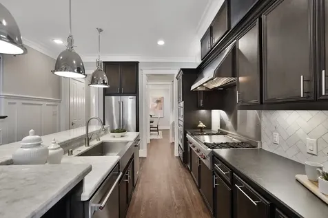537 W 22nd Street Houston TX 77008