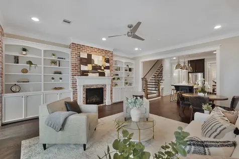 537 W 22nd Street Houston TX 77008