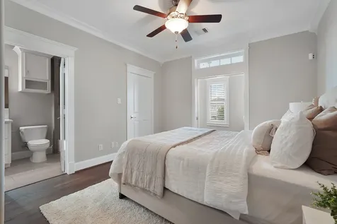 537 W 22nd Street Houston TX 77008