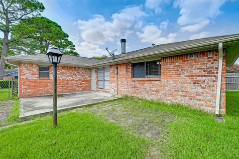 4739 Parkland Street Pasadena TX 77504