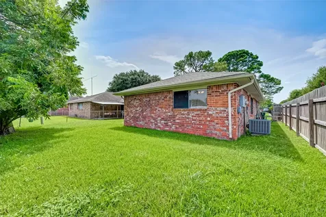 4739 Parkland Street Pasadena TX 77504