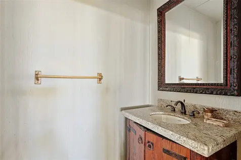 680 Villa Drive Crystal Beach TX 77650