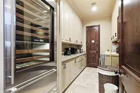 680 Villa Drive Crystal Beach TX 77650