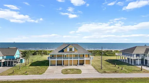 680 Villa Drive Crystal Beach TX 77650