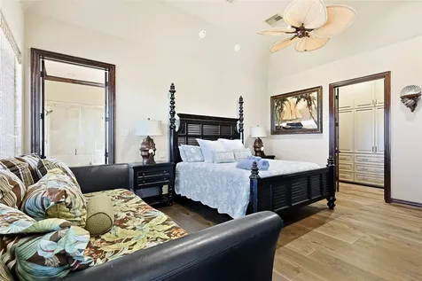 680 Villa Drive Crystal Beach TX 77650