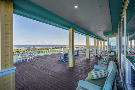 680 Villa Drive Crystal Beach TX 77650
