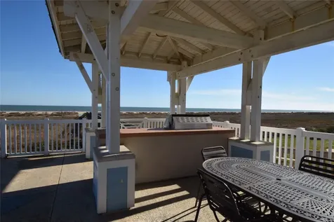 4231 Pointe West Dr Drive 103 Galveston TX 77554
