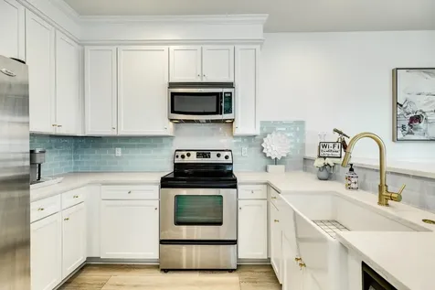4231 Pointe West Dr Drive 103 Galveston TX 77554