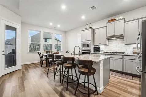 11715 Autumn Leaf Drive Mont Belvieu TX 77535