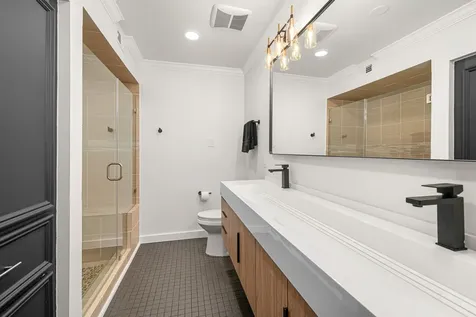 5747 Jackwood Street Houston TX 77096