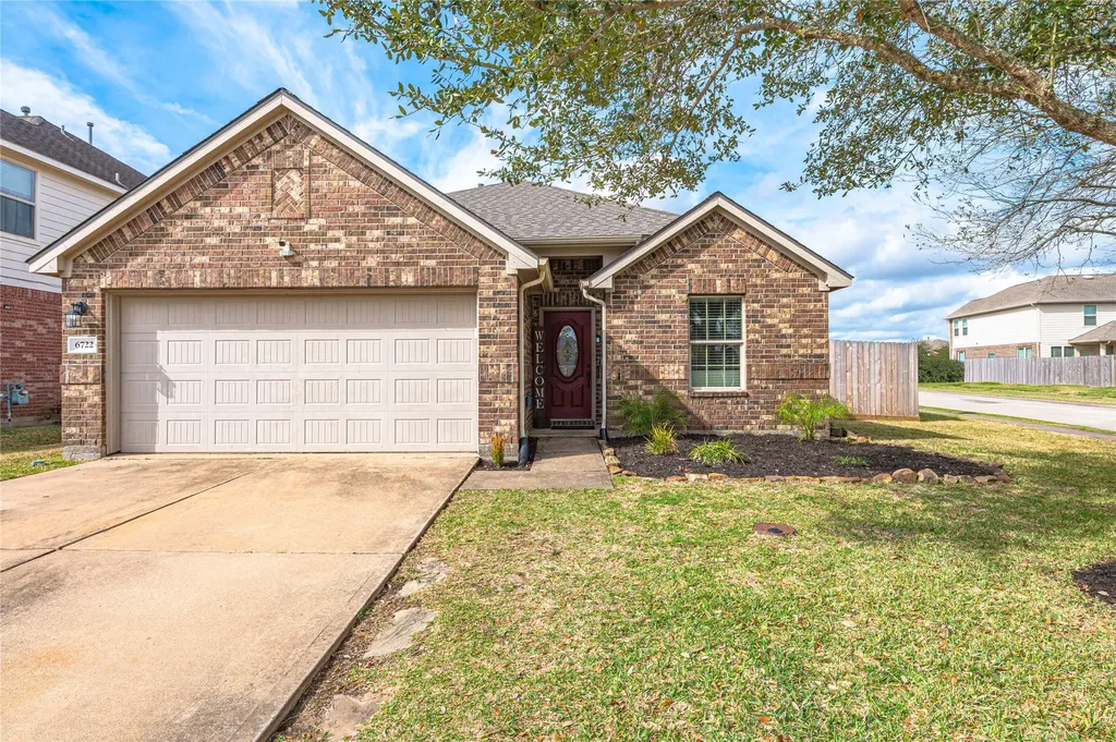 6722 Poplar Bend Lane Dickinson TX 77539