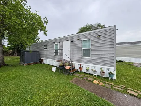 5100 Allen Genoa Road 42 Pasadena TX 77504