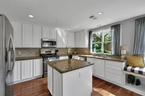59 E Autumn Branch Circle The Woodlands TX 77382