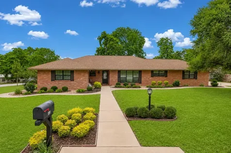 408 W Tom Green Street Brenham TX 77833