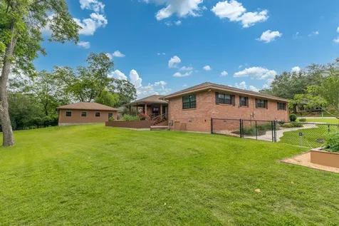 408 W Tom Green Street Brenham TX 77833