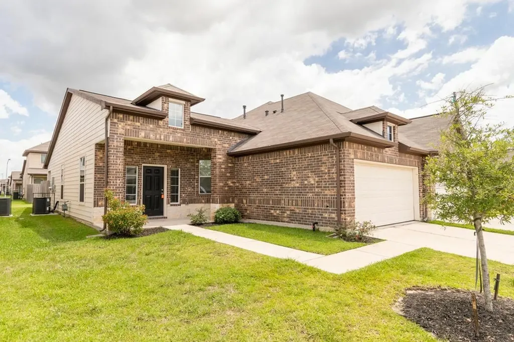 12231 Maura Lane Houston TX 77044