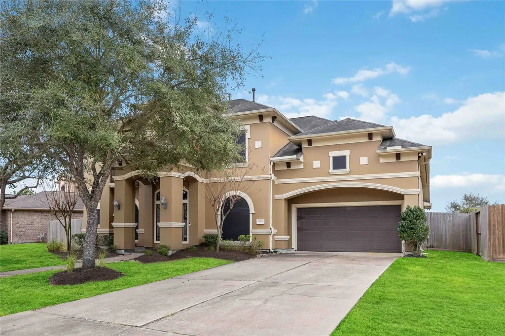 13104 Southern Manor Drive Pearland TX 77584