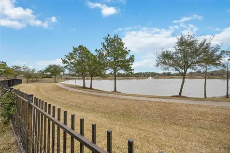 13104 Southern Manor Drive Pearland TX 77584