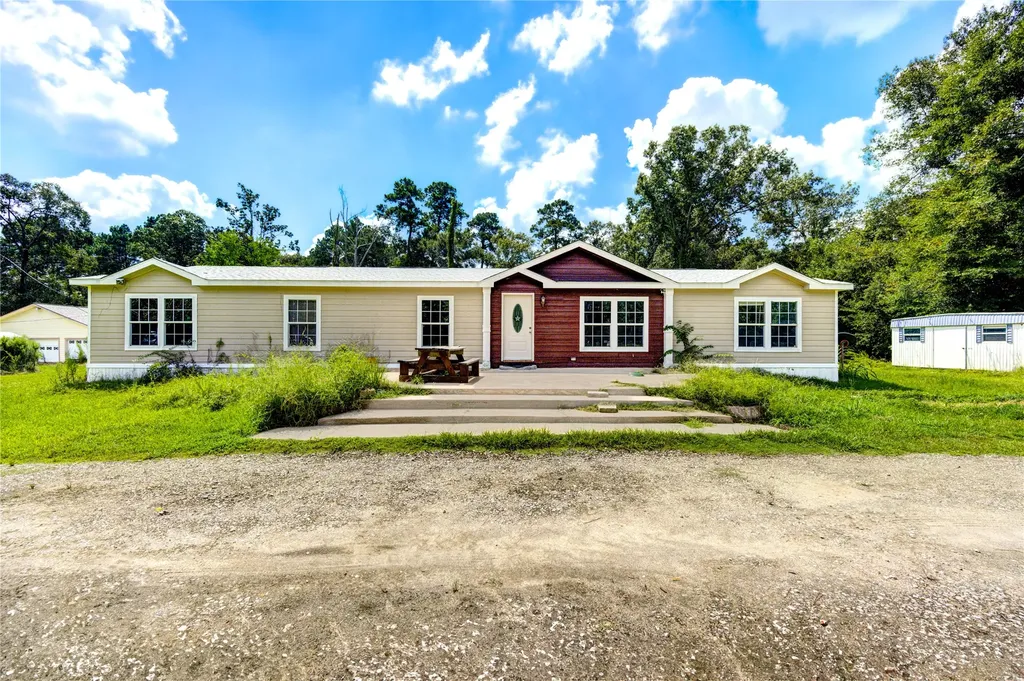 26488 3rd Terrace Splendora TX 77372