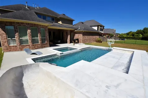 5615 Caspian Falls Lane Fulshear TX 77441