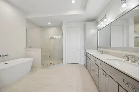 4621 Maxie Street Houston TX 77007